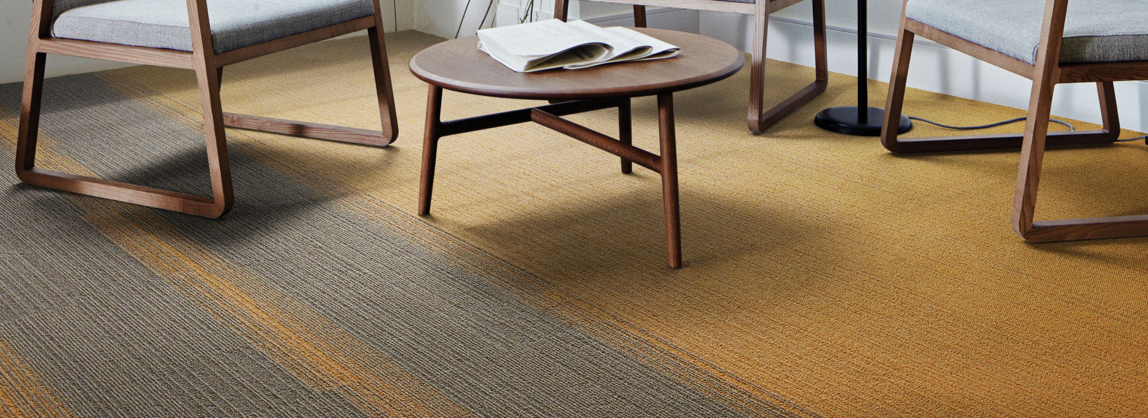 Interface Off Line and On Line plank carpet tile Bildnummer 1